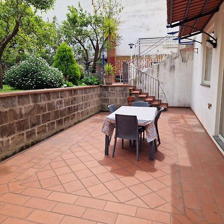 Il Giardino Dei Gigli Apartman Meta Kültér fotó