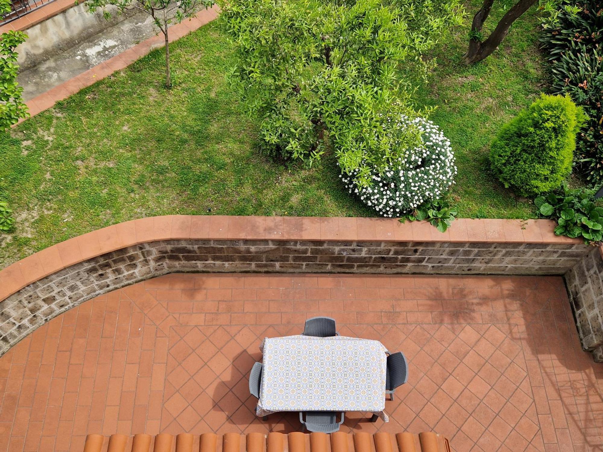 Il Giardino Dei Gigli Apartman Meta Kültér fotó