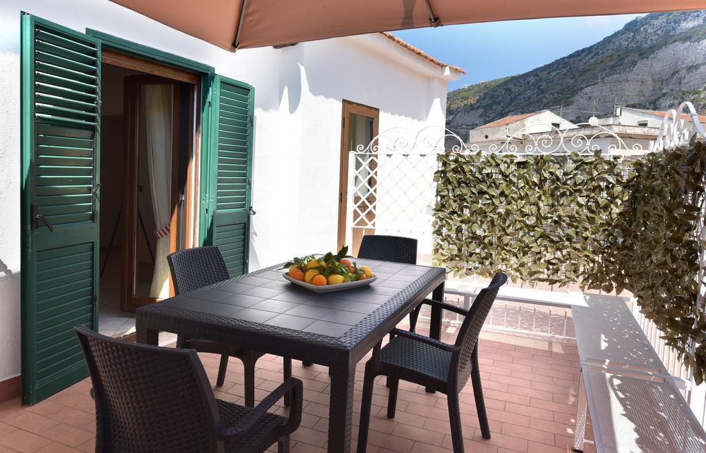 Il Giardino Dei Gigli Apartman Meta Kültér fotó