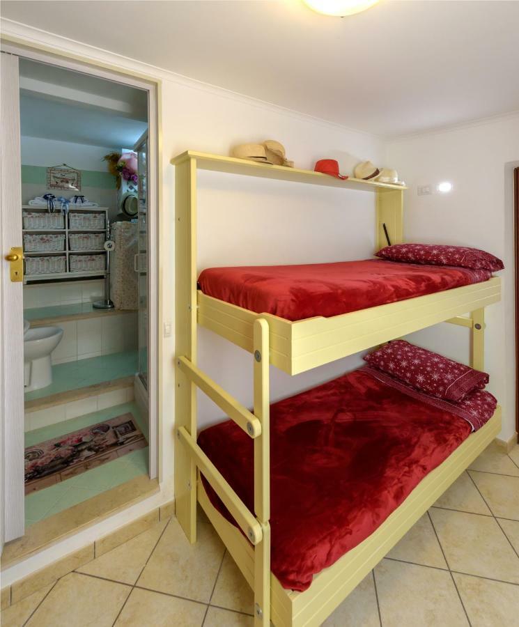 Il Giardino Dei Gigli Apartman Meta Kültér fotó