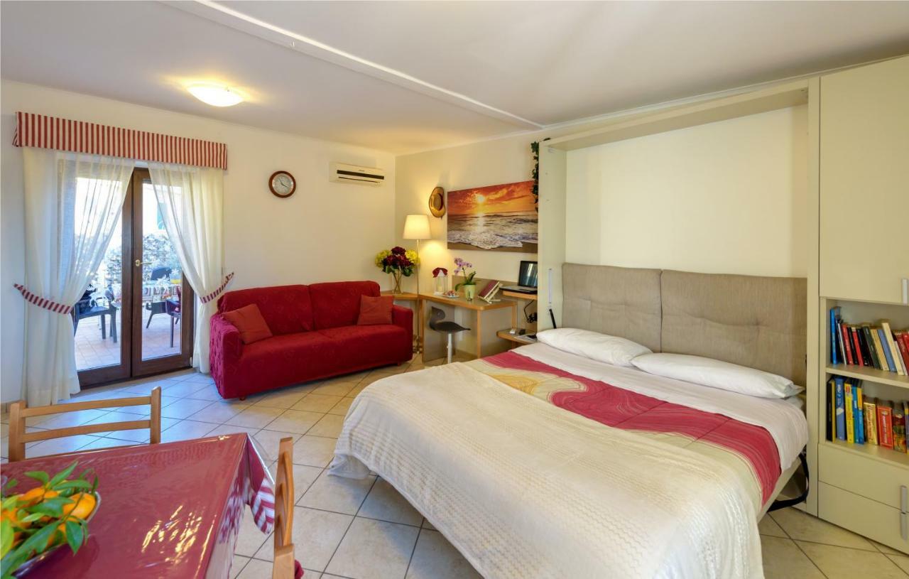 Il Giardino Dei Gigli Apartman Meta Kültér fotó