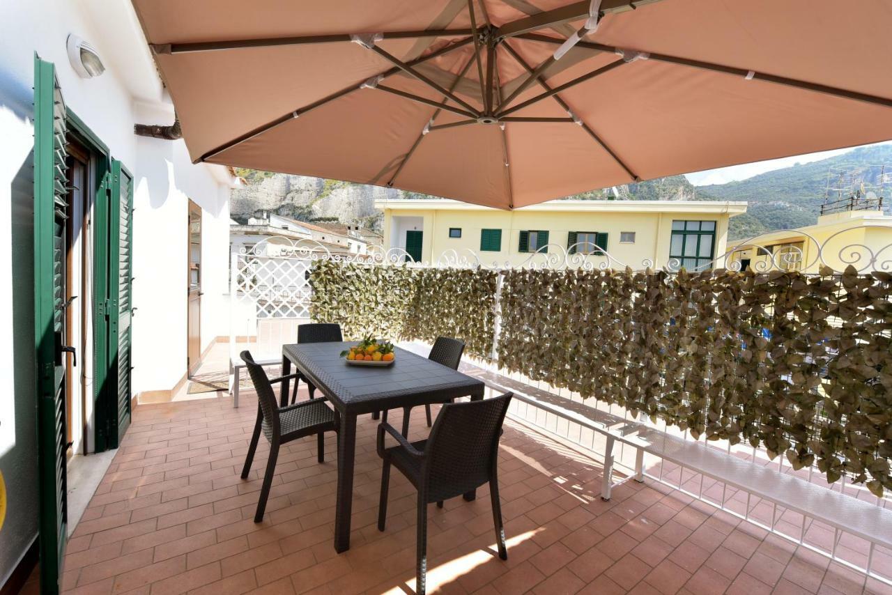 Il Giardino Dei Gigli Apartman Meta Kültér fotó